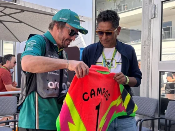 Jorge Campos le regaló camiseta a Alonso, Holyfield y Keylor Navas