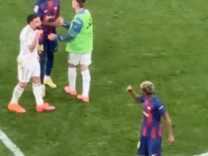 VIDEO ¡Sigue la polémica! Lamine Yamal provocó a Dani Carvajal Dani Carvajal polémica ante Lamine Yamal. Captura de pantalla.