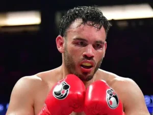 Chávez planea el retiro de su hijo tras su regreso al ring