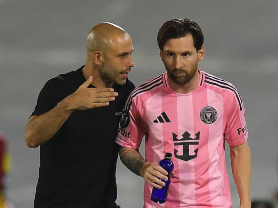 Javier Mascherano junto a Lionel Messi. Foto de archivo.
