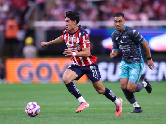 Chivas vs. Mazatlán, correspondiente a la jornada 13 del Apertura de la Liga MX 2025. / X: @Chivas