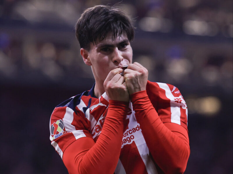 Chivas 4 - 1 Atlas: Resultado, resumen y estadísticas Armando González de Chivas, celebrando uno de sus goles ante Atlas. / X: @Chivas