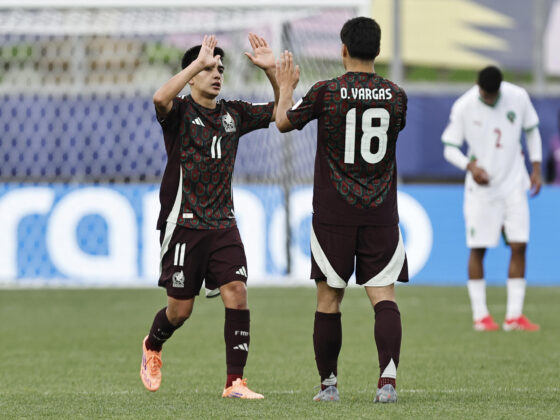 Gilberto Mora (i) y Obed Vargas de México celebran un gol en un partido del grupo C de la Copa Mundial Sub-20. EFE/ Osvaldo Villarroel