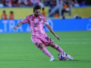 Fotografía hecha a Lionel Messi el 15 de junio de 2025 durante la participación del Inter Miami en el Mundial de Clubes de la FIFA.EFE/EPA/CRISTOBAL HERRERA-ULASHKEVICH
