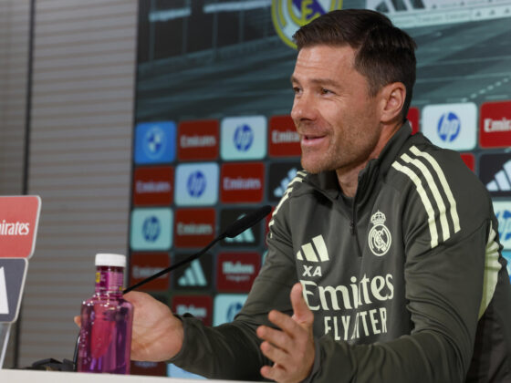 Breves de Unanimo: Xabi Alonso perdona a Vinícius Jr. Xabi Alonso, técnico del Real Madrid