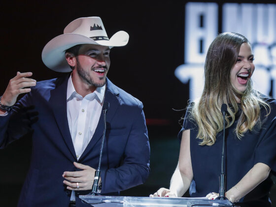 Samuel García, gobernador de Nuevo León, y su esposa Mariana Rodríguez Cantú
