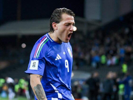 El jugador de Italia Mateo Retegui celebra su gol durante el partido de clasificación para el Mundial 2026 que han jugado Italia e Israel en el Stadio Friuli en Udine, Italia. EFE/EPA/Ettore Griffoni