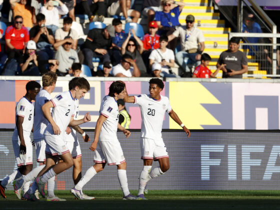 Jugadores de Estados Unidos celebran un gol en un partido del grupo E de la Copa Mundial Sub-20. EFE/ Elvis González