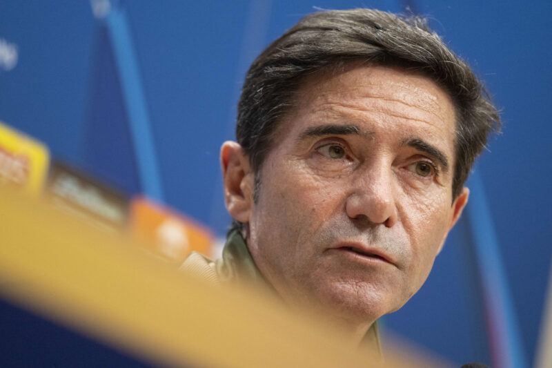 El entrenador del Villarreal, Marcelino García, este lunes, durante la rueda de prensa previa al partido de Liga de Campeones frente al Manchester City en el Estadio de la Cerámica. EFE/Andreu Esteban