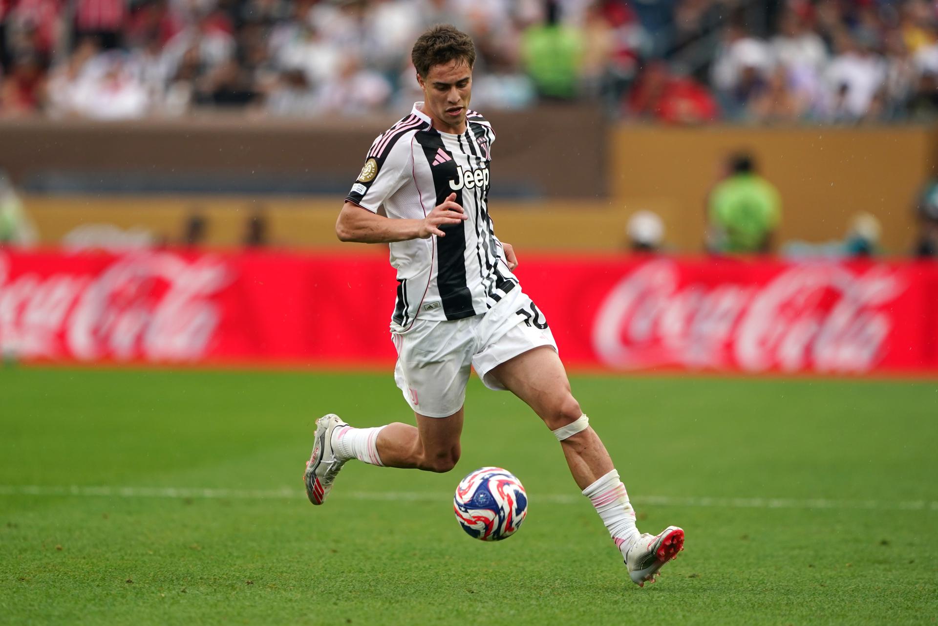 TOP 10 jugadores que pueden disparar su precio en el Mundial 2026 El jugador turco del Juventus Kenan Yildiz en foto de archivo de WILL OLIVER. EFE