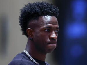 El delantero del Real Madrid Vinicius Jr. durante un acto celebrado este viernes en Madrid. EFE/Javier Lizón