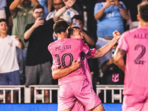 Lionel Messi celebrando junto a Mateo Silvetti. / X: @InterMiamiCF