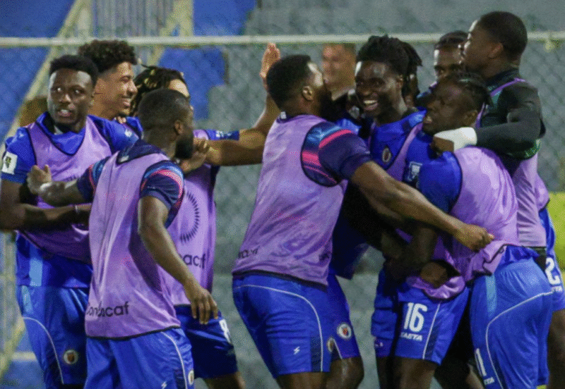Jugadores de Haití celebrando el gol del triuno ante Costa Rica. / X: @fifaworldcup_es Concacaf