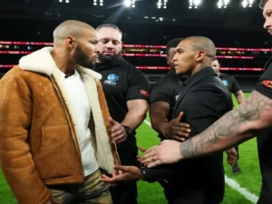Conor Benn y Chris Eubank Jr. en el Tottenham Hotspur Stadium. Foto: The Ring Magazine