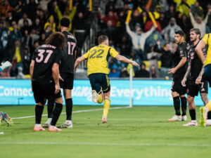 Josh Bauer de Nashville celebrando su gol ante Inter Miami. / X: @NashvilleSC