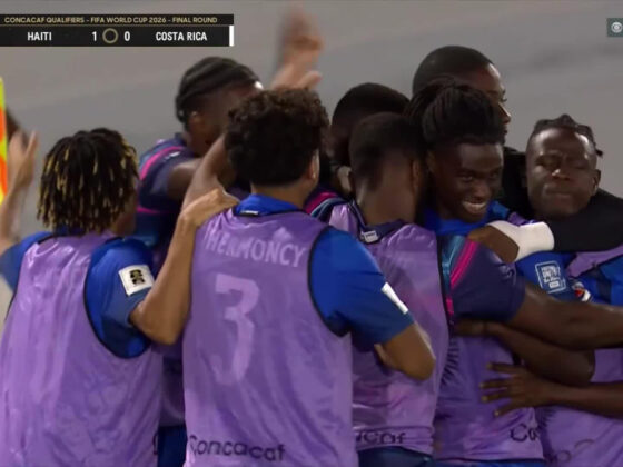 Jugadores de Haití celebrando el gol del triuno ante Costa Rica. Captura de pantalla.