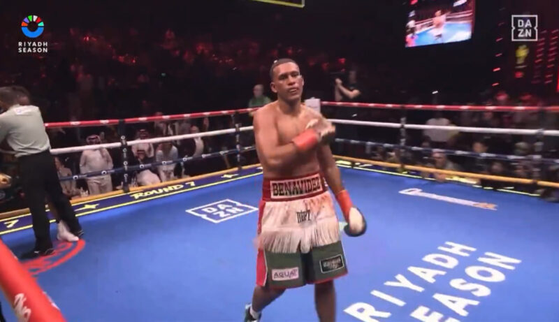 David Benavidez celebra su victoria ante Anthony Yarde. Captura de pantalla.
