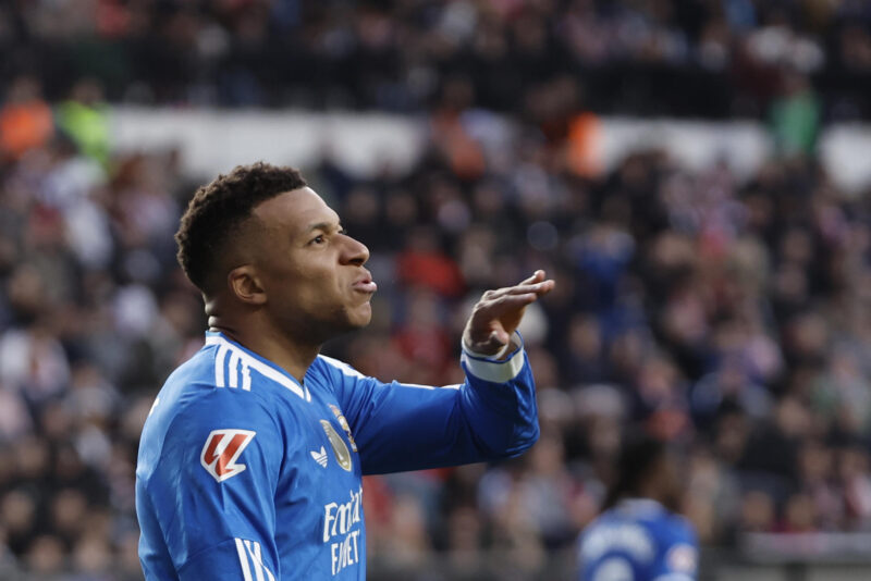 El delantero del Real Madrid Kyllian Mbappé. EFE/Sergio Pérez