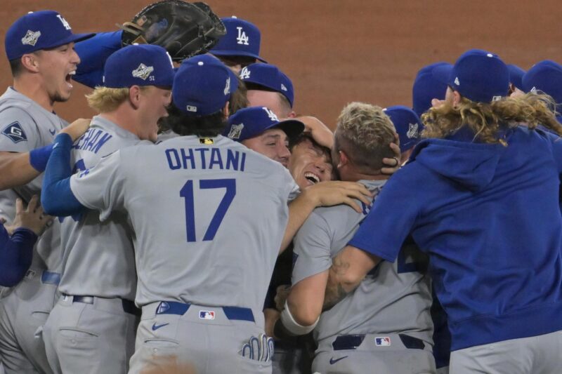 MLB 2026: Dodgers mandan… pero las apuestas se ganan en otro lado Jugadores de Los Angeles Dodgers celebran este sábado la conquista en Toronto de la Serie Mundial por segundo año consecutivo. EFE/EPA/EDUARDO LIMA