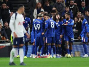 El jugador del Chelsea Joao Pedro logra el 1-0 durante el partido de la Premier League que han jugado Tottenham Hotspur y Chelsea FC en Londres, Reino Unido. EFE/EPA/ANDY RAIN