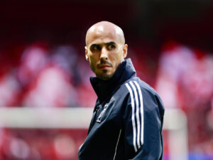 Fotografía de archivo del entrenador de Tigres Guido Pizarro durante un partido de la Liga MX en el estadio Nemesio Diez en Toluca (México). EFE/ Felipe Gutiérrez