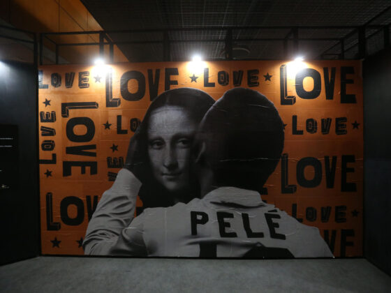Montaje gráfico de Pelé con la Gioconda que se exhibe en el Museo Pelé, situado en la ciudad brasileña de Santos. EFE/ Guilherme Dionizio