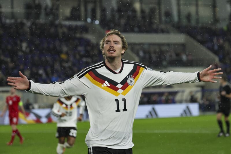 Nick Woltemade de Alemania celebra un gol contra Luxemburgo durante el partido de fase de clasificación para el Mundial de 2026. EFE/EPA/RONALD WITTEK