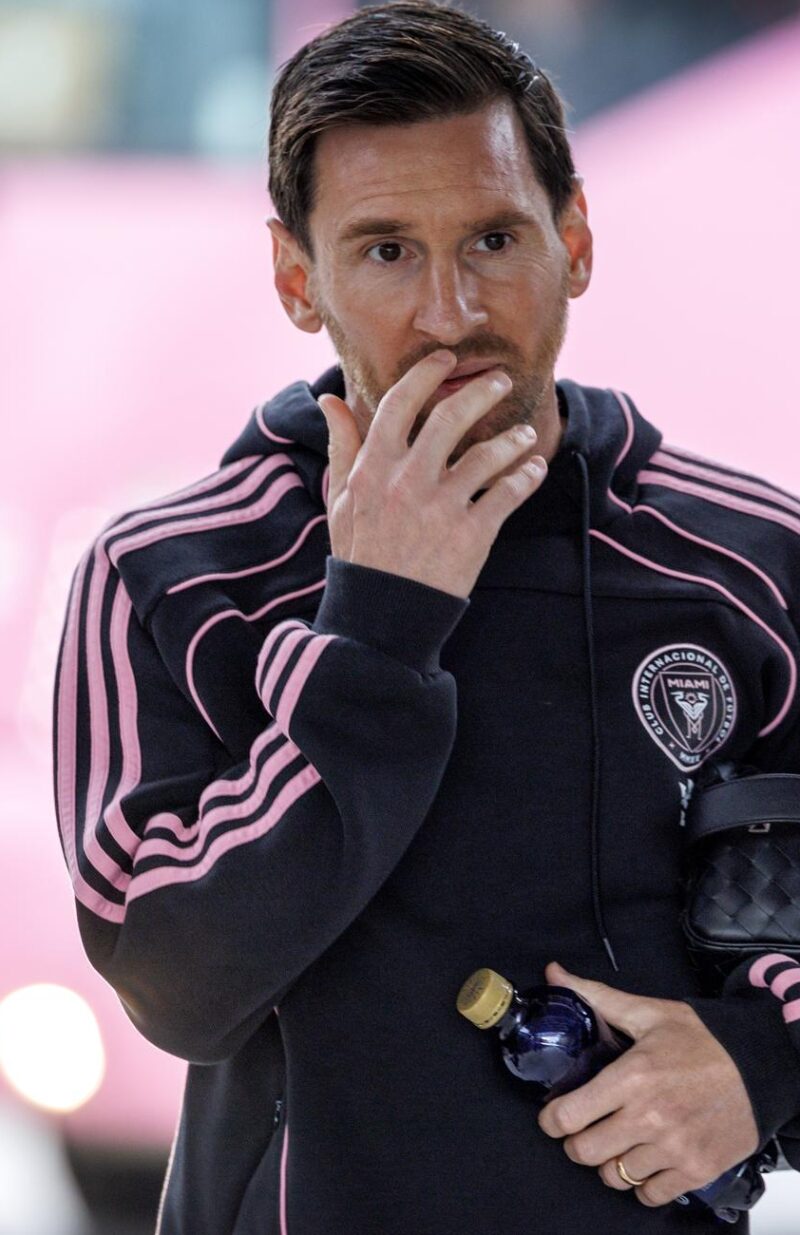 Lionel Messi de Inter Miami llega al estadio antes del partido de la Final de la Conferencia Este de la MLS Cup entre Inter Miami y New York. EFE/EPA/Cristobal Herrera Ulashkevich