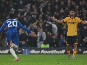 El jugador del Chelsea Joao Pedro (I) celebra el 2-0 tras asistencia de Alejandro Garnacho. EFE/EPA/DANIEL HAMBURY