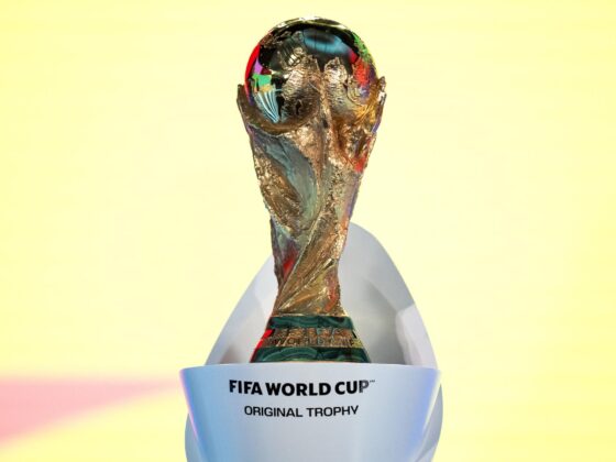 Trofeo de la Copa del Mundo durante el sorteo de la repesca para el Mundial 2026 en Zurich el pasado día 20 de noviembre. EFE/EPA/CLAUDIO THOMA