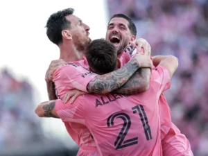 Leo Messi celebrando un gol del Inter Miami junto a sus compañeros. Foto: EFE