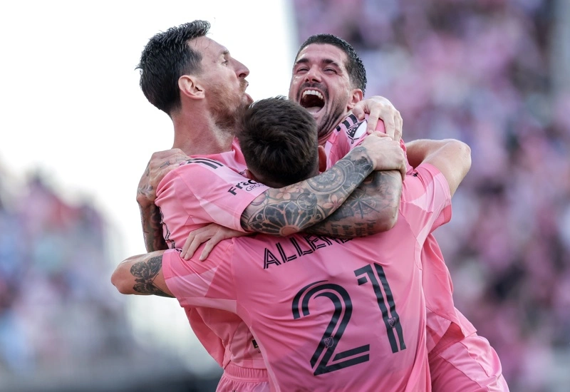Leo Messi celebrando un gol del Inter Miami junto a sus compañeros. Foto: EFE