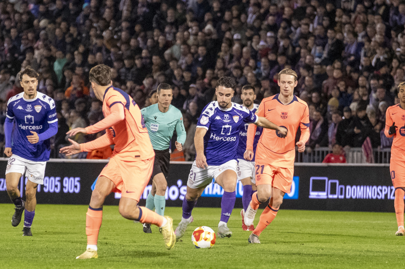 FC Barcelona sufre ante el Guadalajara, pero avanza de ronda FC Barcelona sufre ante el Guadalajara, pero avanza de ronda