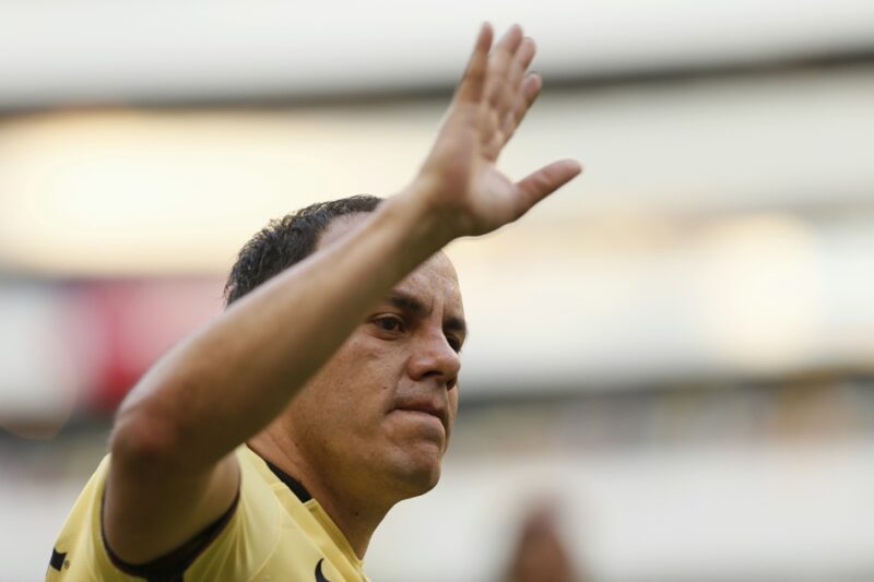 Cuauhtémoc Blanco y la violenta reacción con portero de Chivas Cuauhtémoc Blanco y la violenta reacción con portero de Chivas