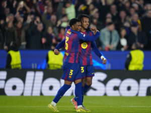 Doblete de Koundé sella la remontada del Barcelona