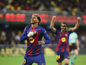 El Barcelona no perdona en Villarreal y se mantiene en el liderato