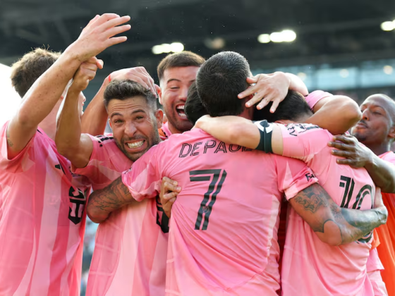 Leo Messi y sus compañeros celebran el 3-1 del Inter Miami sobre el Vancouver Whitecaps. Foto: AS