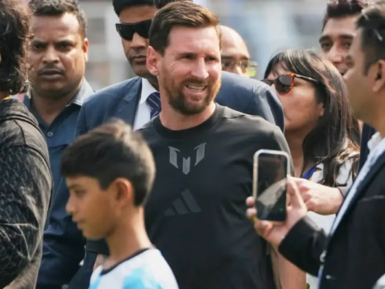 Lionel Messi en su visita a la India. Foto: Récord