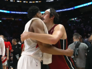 Raptors frenan la hemorragia a costa del Heat que sigue en caída libre