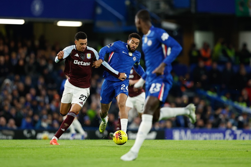 Aston Villa se mete a la pelea por el título de la Premier League Aston Villa se mete a la pelea por el título de la Premier League
