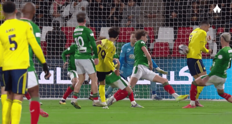 Video: la 'Espaldinha' de Cristiano Ronaldo para su gol 957