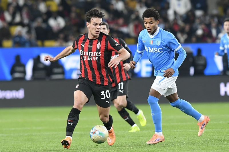 Napoli vence al Milan y avanza a la Final de la Supercopa de Italia Napoli vence al Milan y avanza a la Final de la Supercopa de Italia