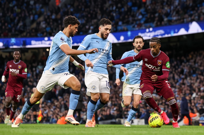 Haaland alcanza a CR7, celebra como 'Robot' y el City líder Haaland alcanza a CR7, celebra como 'Robot' y el City líder