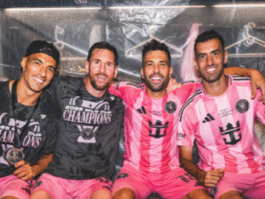 Suárez. Messi, Alba, Busquets