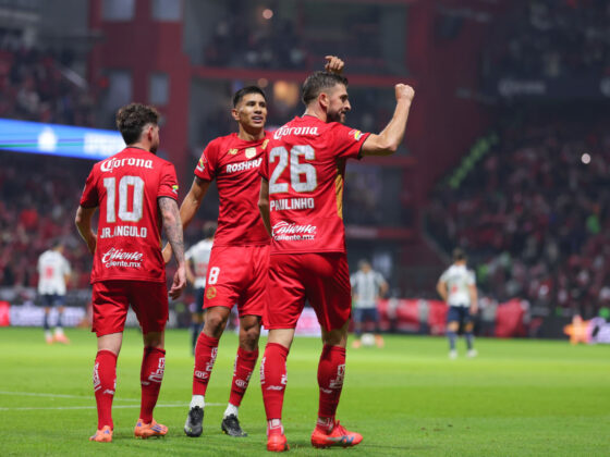 Paulinho de Toluca celebrando su gol ante Monterrey en las semifinales de la Liga MX. / X: @TolucaFC
