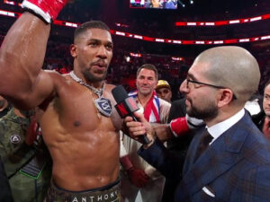 Anthony Joshua celebrando su victoria ante Jake Paul. Captura de pantalla.