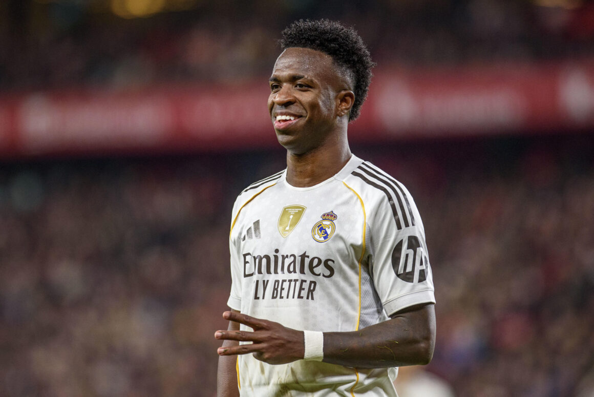 El delantero brasileño del Real Madrid Vinicius Jr. durante el partido de la jornada 19 de LaLiga EA Sports entre el Athletic Club y el Real Madrid, disputado este miércoles en el estadio de San Mamés, en Bilbao. EFE/Javier Zorrilla