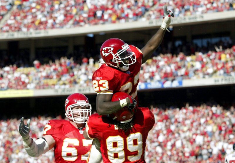 Chiefs se mudarán del Arrowhead Stadium a un nuevo estadio en 2031 Kansas City Chiefs espera trasladar sus triunfos en la NFLen el estadio que esperan estrenar en 2031. EPA/LARRY W. SMITH
