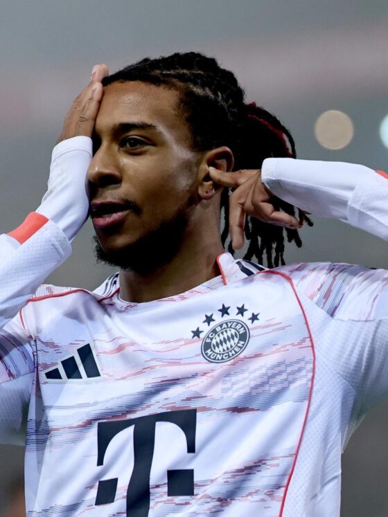 Michael Olise celebra un gol. EFE/EPA/RONALD WITTEK.