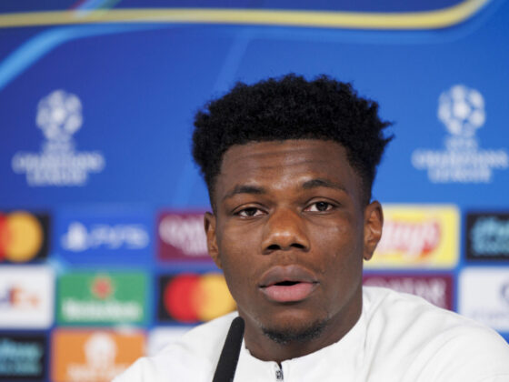 El jugador francés del Real Madrid Aurélien Tchouaméni, durante la rueda de prensa previa al partido de la jornada 6 de fase de la Liga de Campeones que disputan mañana, miércoles, contra el Manchester City. EFE/Sergio Pérez